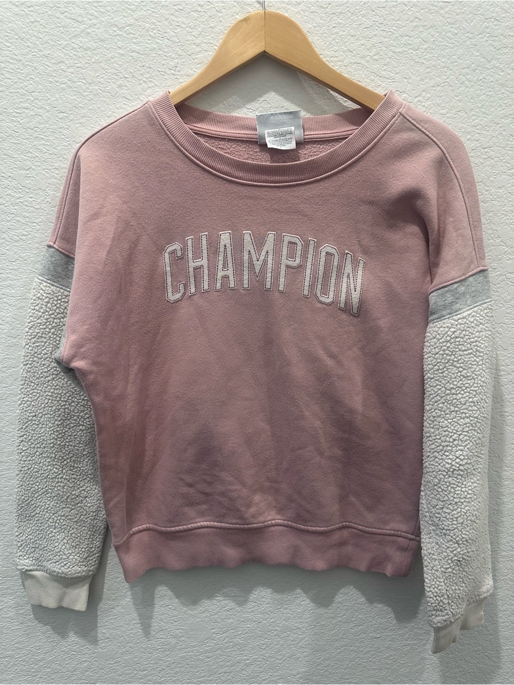 Champion Womens Sherpa Sleeve Sweatshirt Mauve Pink Spellout Logo Pullover Small